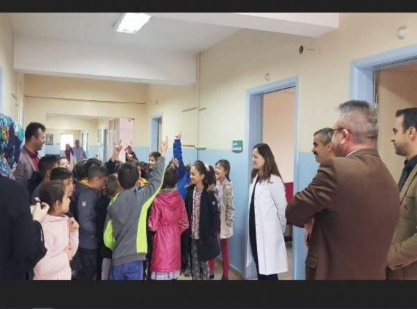 3. Sınıflar Sağlık Çalışanlarının Tıp Bayramını Kutladı